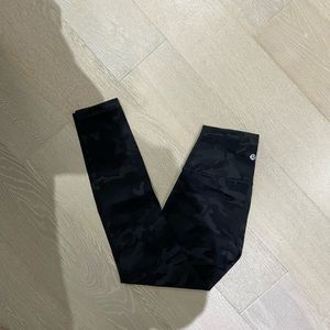 black camo lululemon wunder train leggings